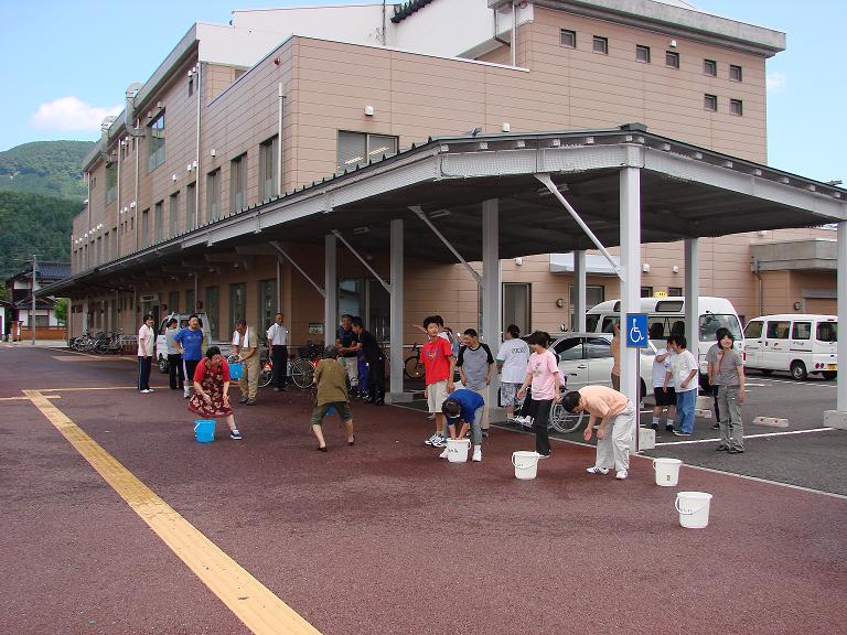 大町市総合福祉センターの概観